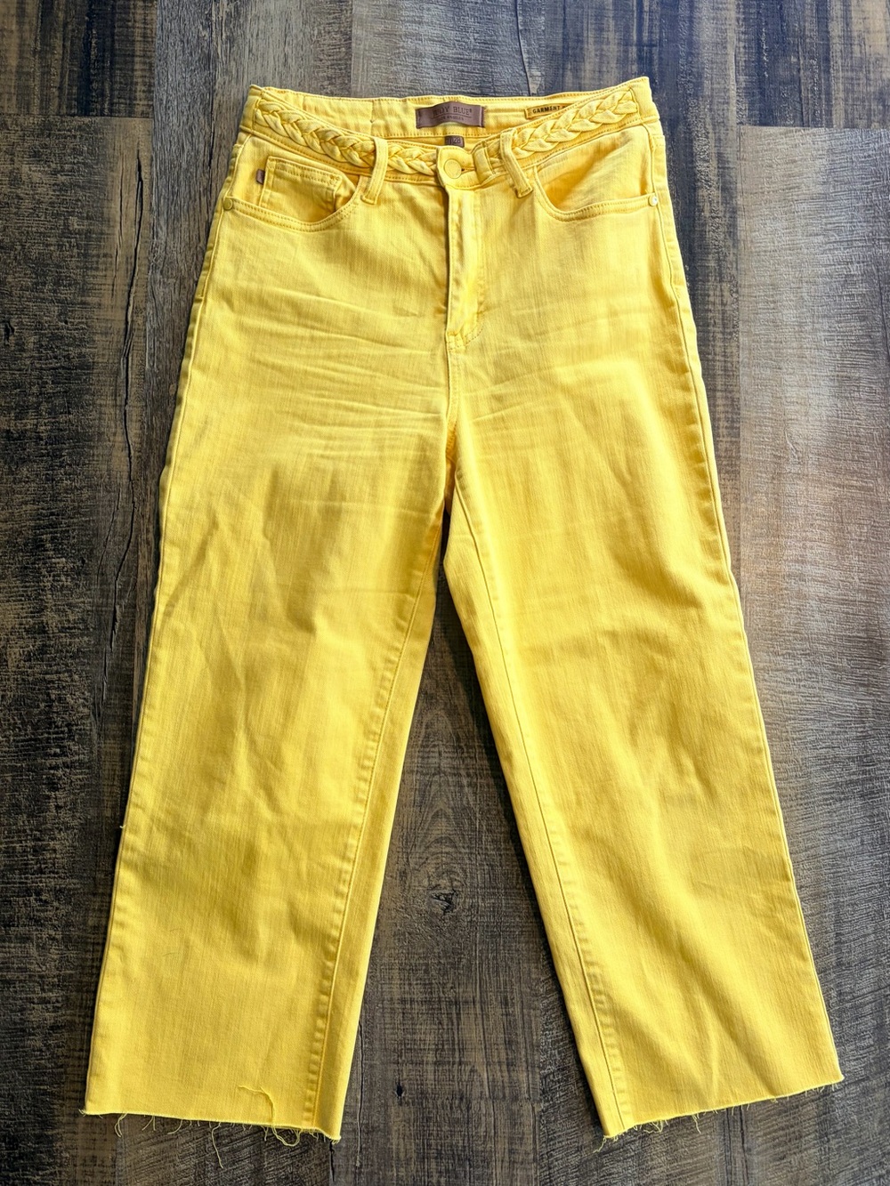 Judy Blue Bright Yellow Wide Leg Cropped Jeans